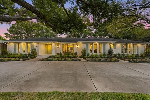 Tiny photo for 7612 Maplecrest Drive, Dallas, TX 75254 (MLS # 21100888)