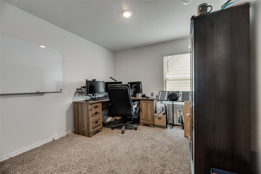 Enclave-Pecan Crk Ph II - Residential Lease