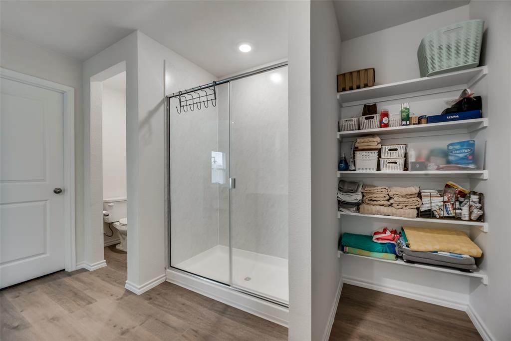 Enclave-Pecan Crk Ph II - Residential Lease