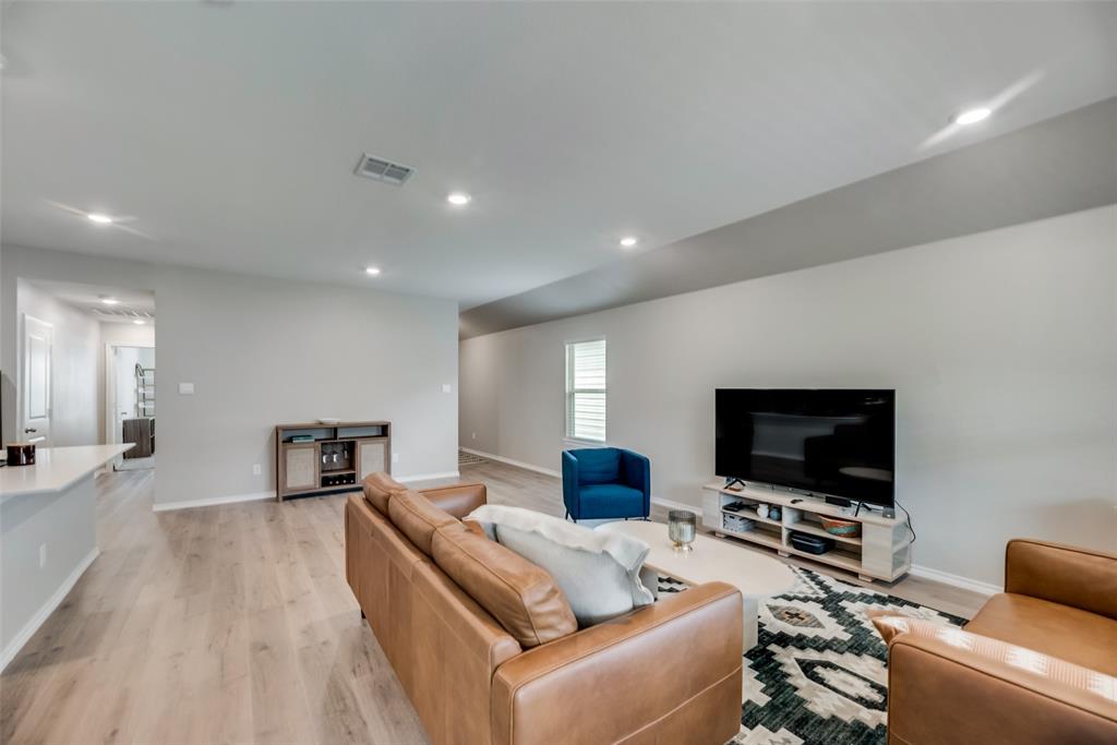 Enclave-Pecan Crk Ph II - Residential Lease