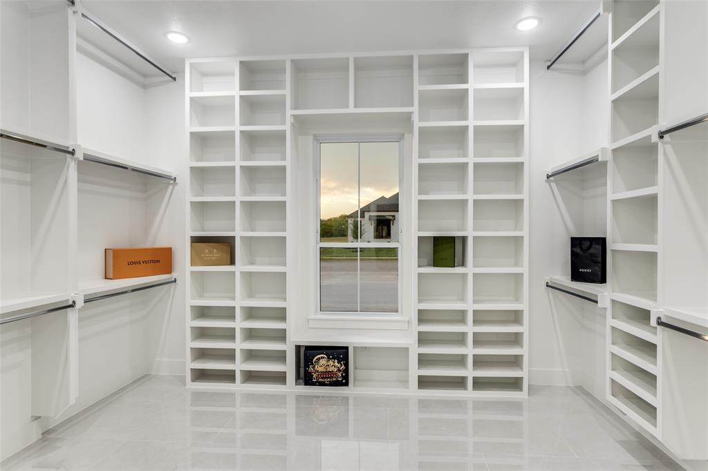 Thomas Crossing - Residential