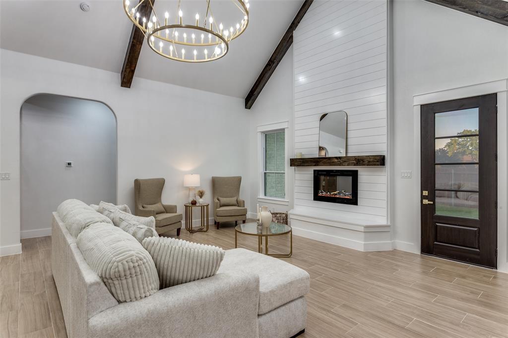 Thomas Crossing - Residential