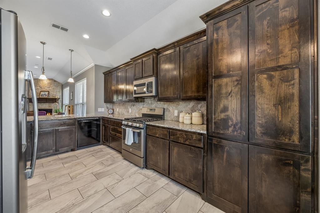 8005 Lake Bend Drive