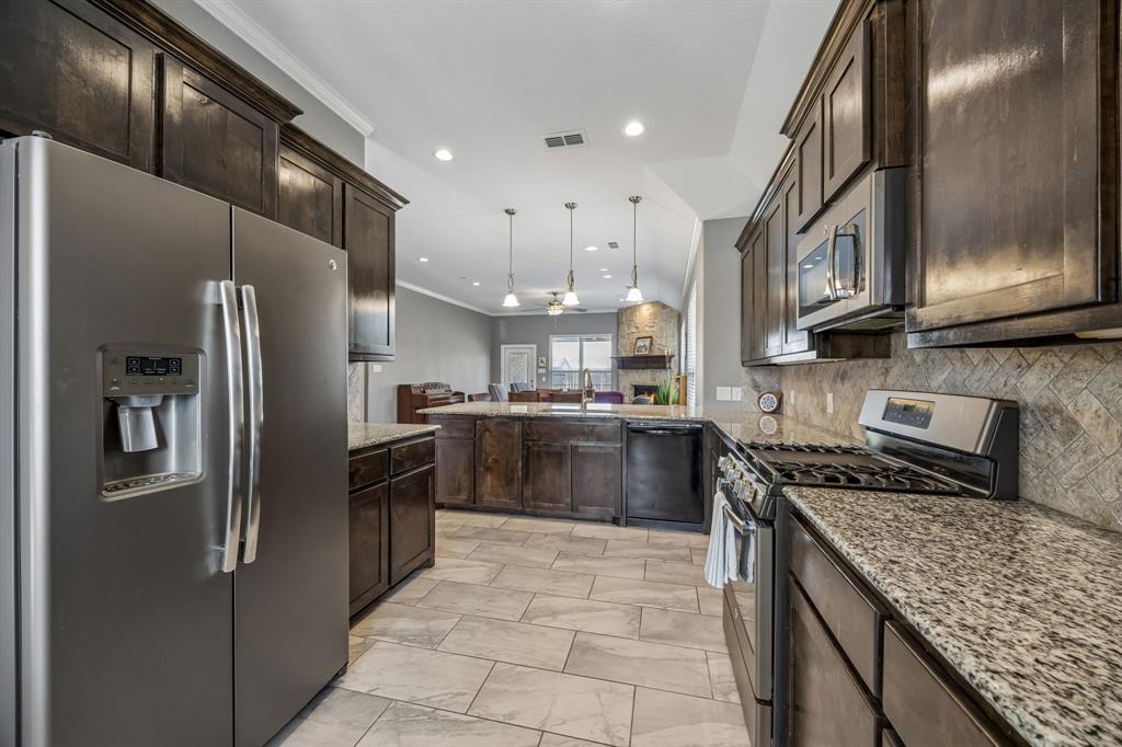 8005 Lake Bend Drive