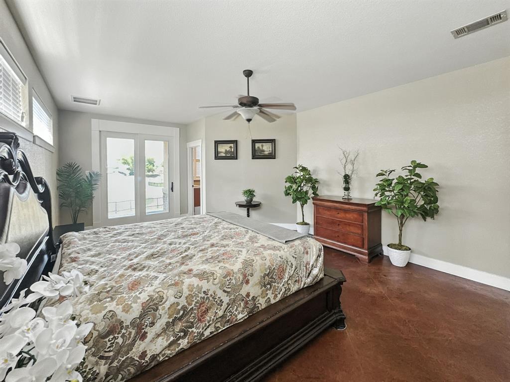 Sleepy Hollow Manor - Residential