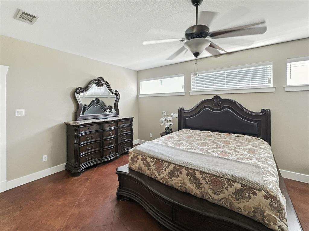 Sleepy Hollow Manor - Residential