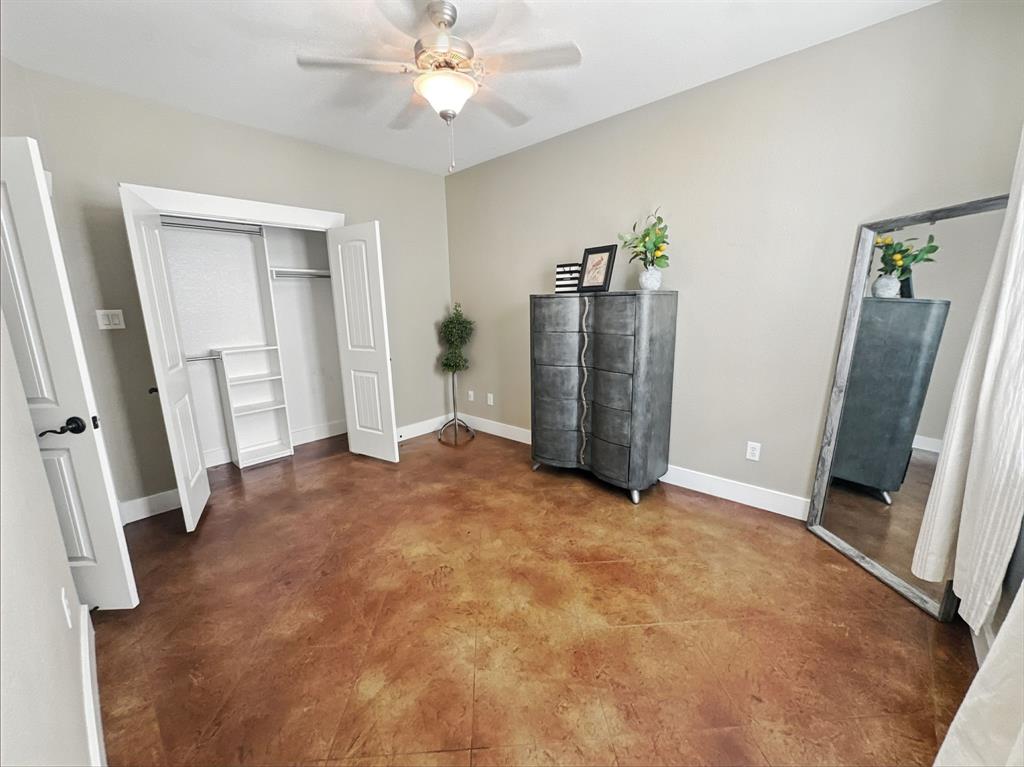 Sleepy Hollow Manor - Residential