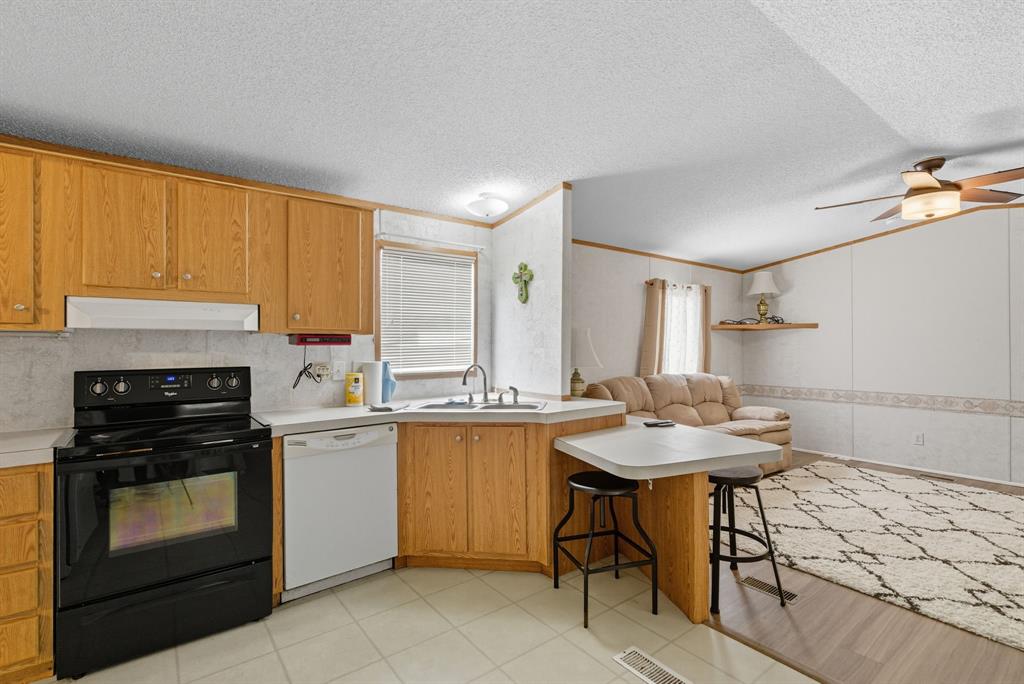 TOWNSEND JANE J; MH & STGS - Residential