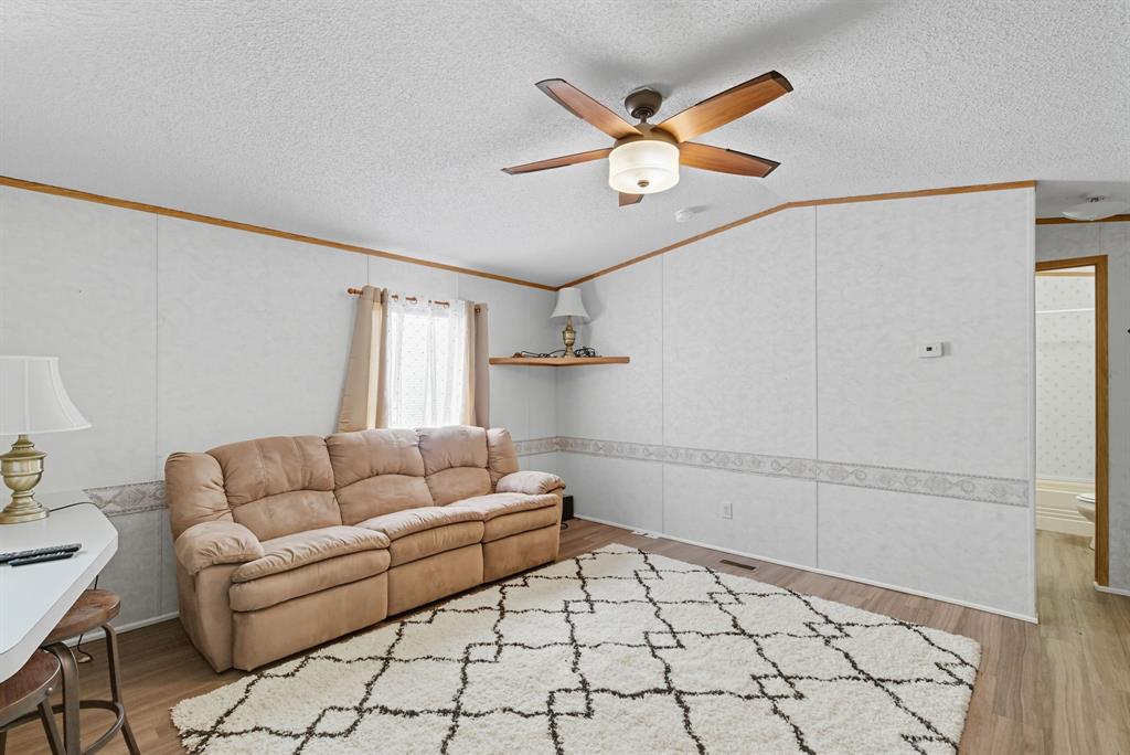 TOWNSEND JANE J; MH & STGS - Residential