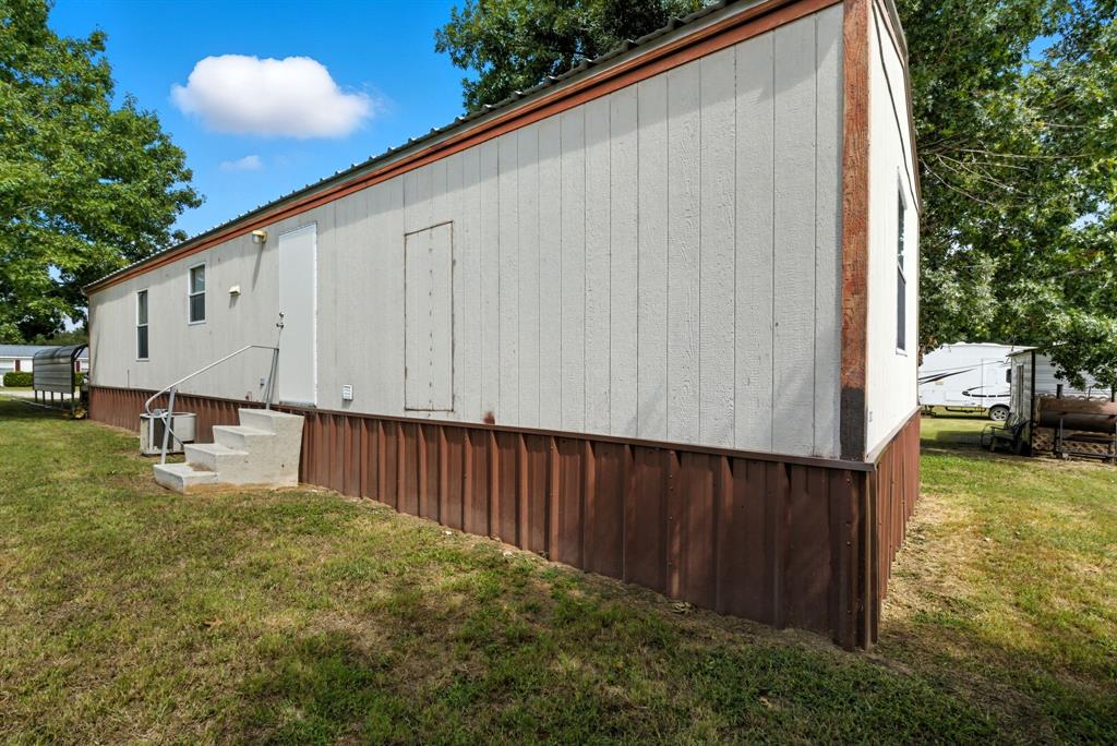 TOWNSEND JANE J; MH & STGS - Residential