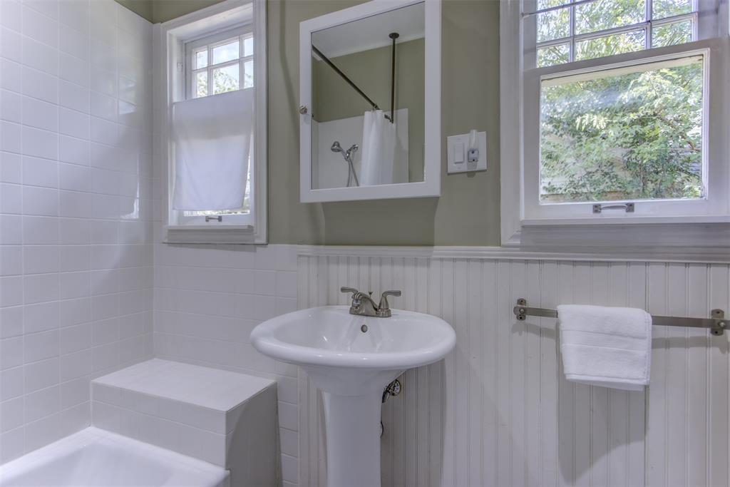 Mistletoe Heights Add - Residential