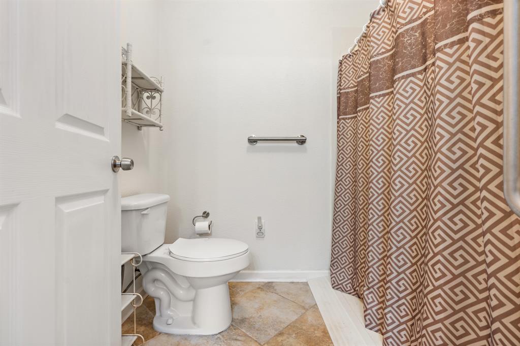 Girard Lake Front - Residential