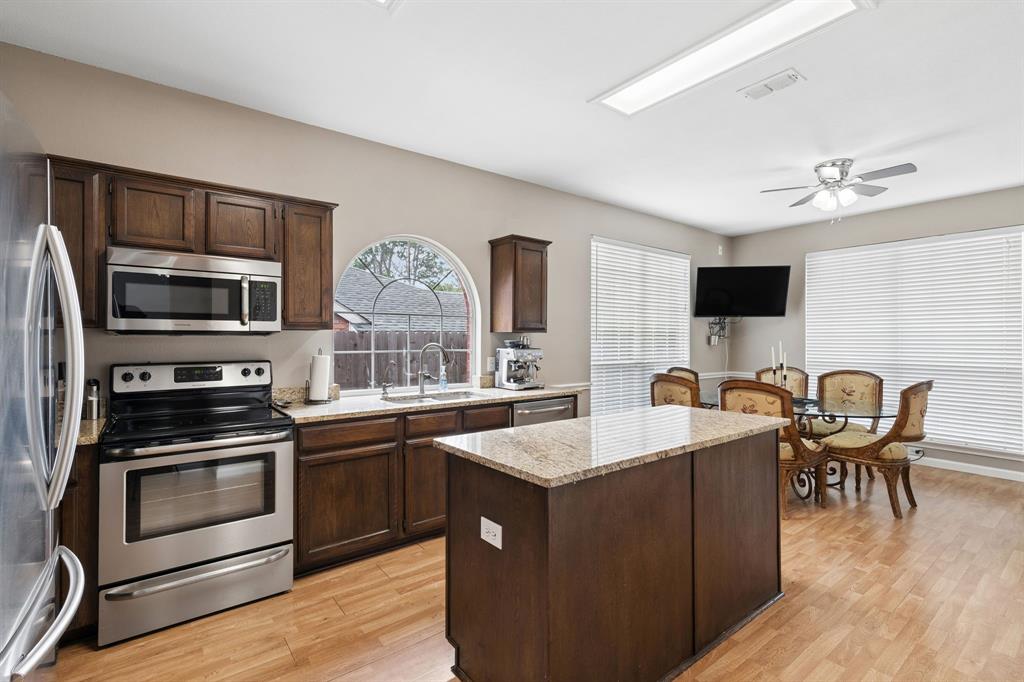 1552 Dublin Circle