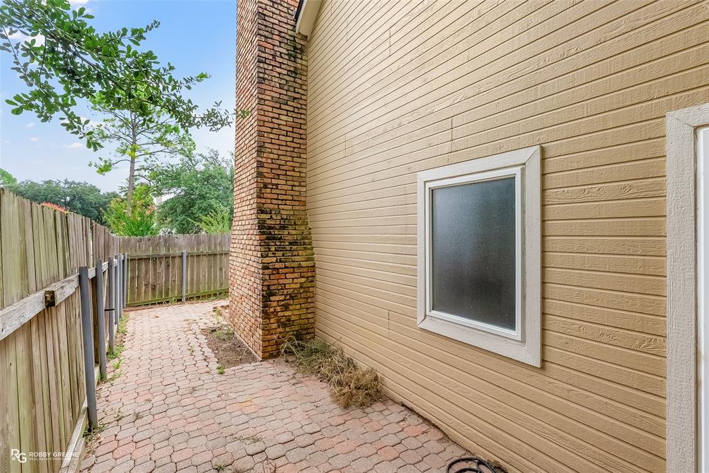 Shreveport, Louisiana 71115, United States, 3 Bedrooms Bedrooms, ,3 BathroomsBathrooms,Residential,Active,214414