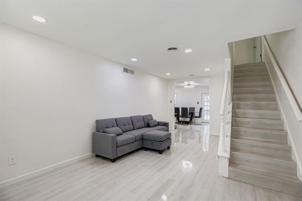 3921 Douglas Drive