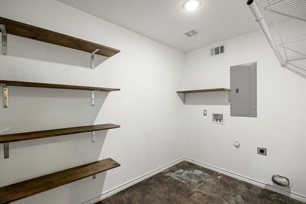 Jj Mathis Sub - Commercial Sale