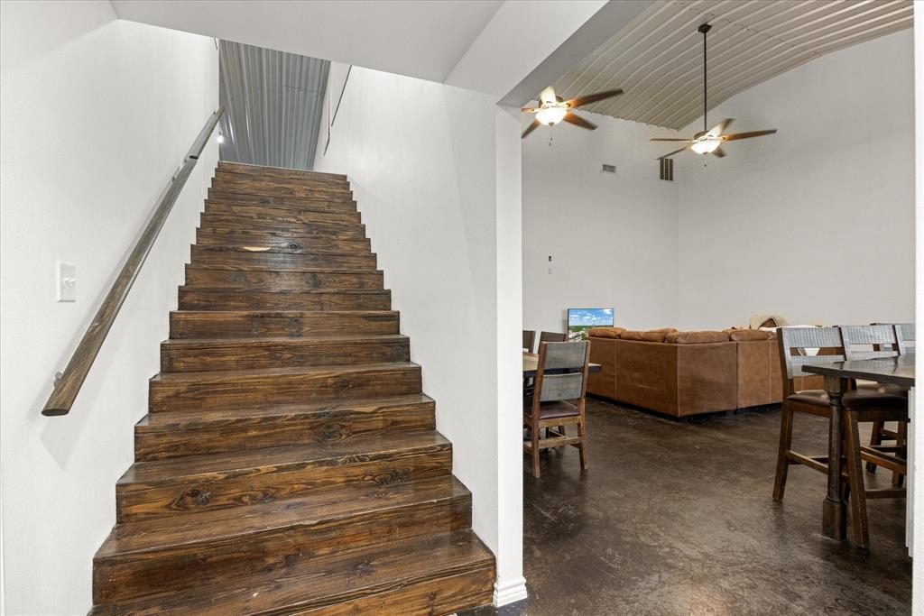 Jj Mathis Sub - Commercial Sale