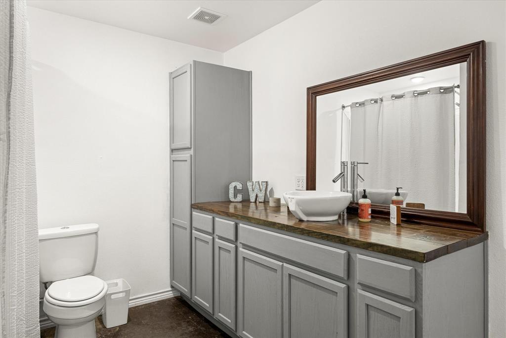 Jj Mathis Sub - Commercial Sale