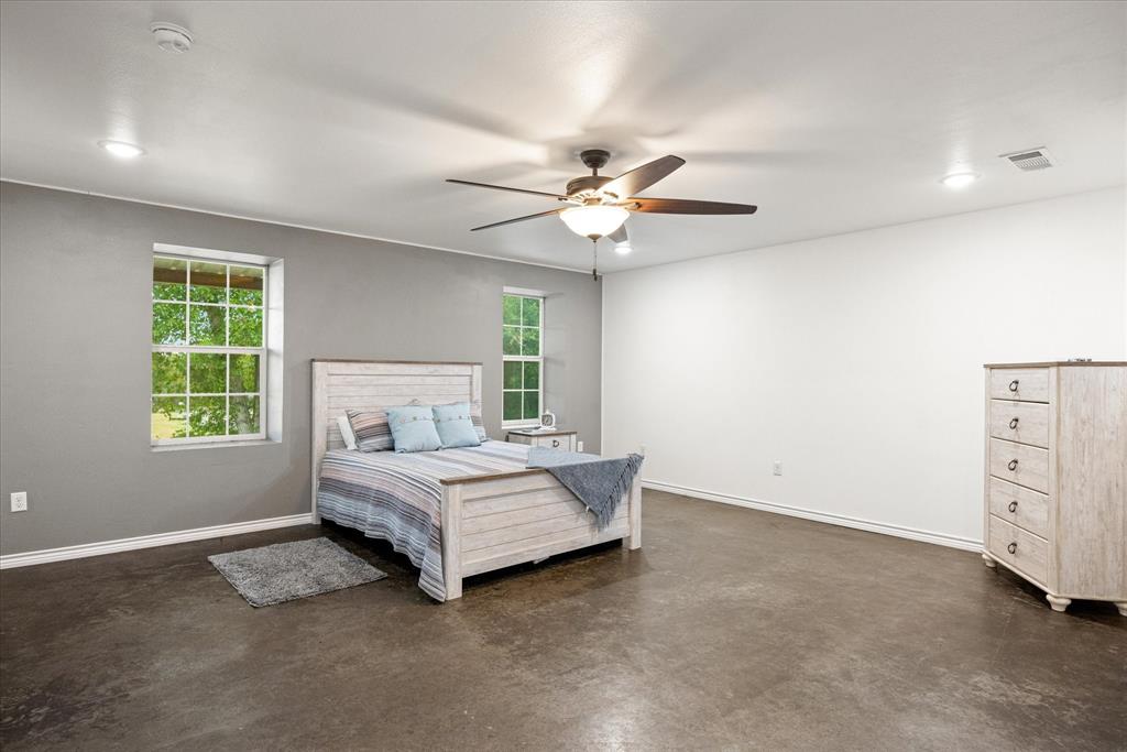 Jj Mathis Sub - Commercial Sale