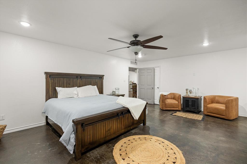 Jj Mathis Sub - Commercial Sale