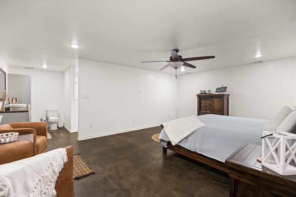 Jj Mathis Sub - Commercial Sale