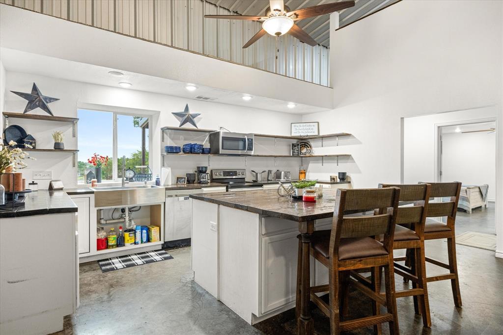 Jj Mathis Sub - Commercial Sale