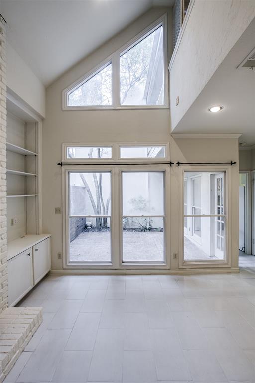 Compound Condo - Residential Lease