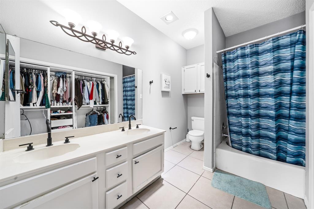 Oaks On Montfort Ph 02 03 & 04 - Residential