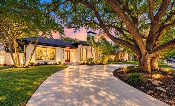 7203 DUFFIELD DR, DALLAS, TX 75248 - Image 7daeea47b7610a8f342a41fc6ea3d674/2316733163