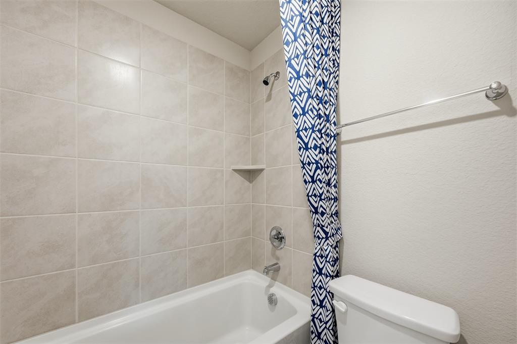 Cloverleaf - Residential