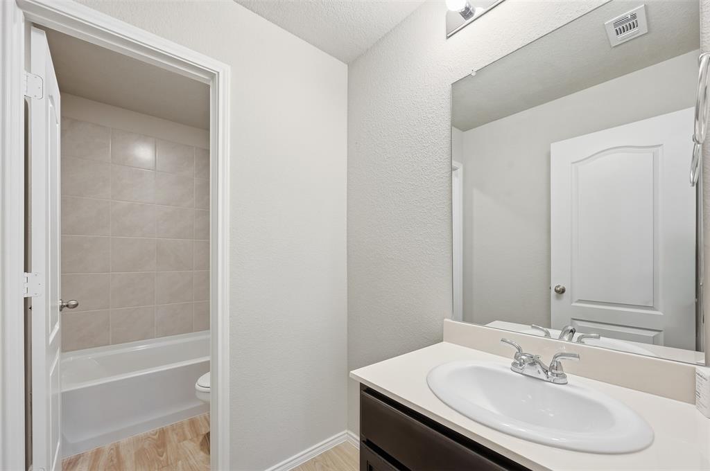 Cloverleaf - Residential