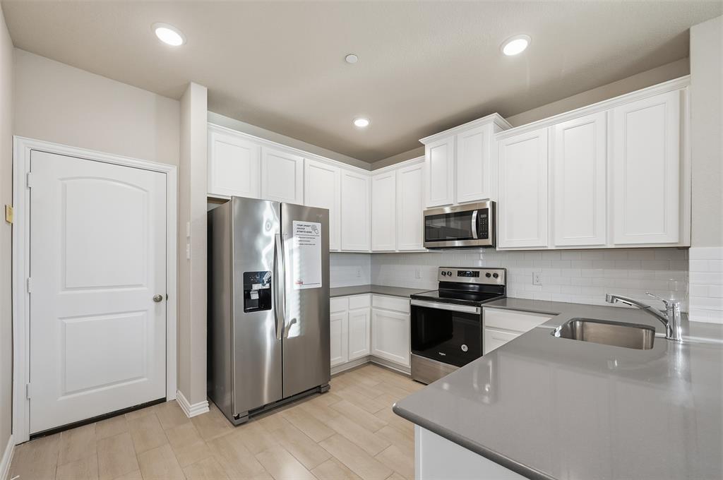 Cloverleaf - Residential