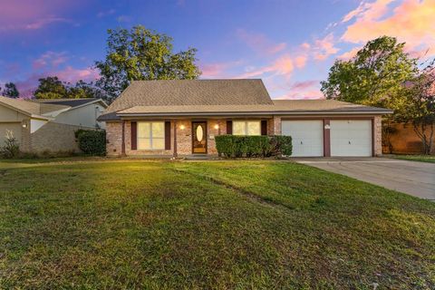 A home in Burleson