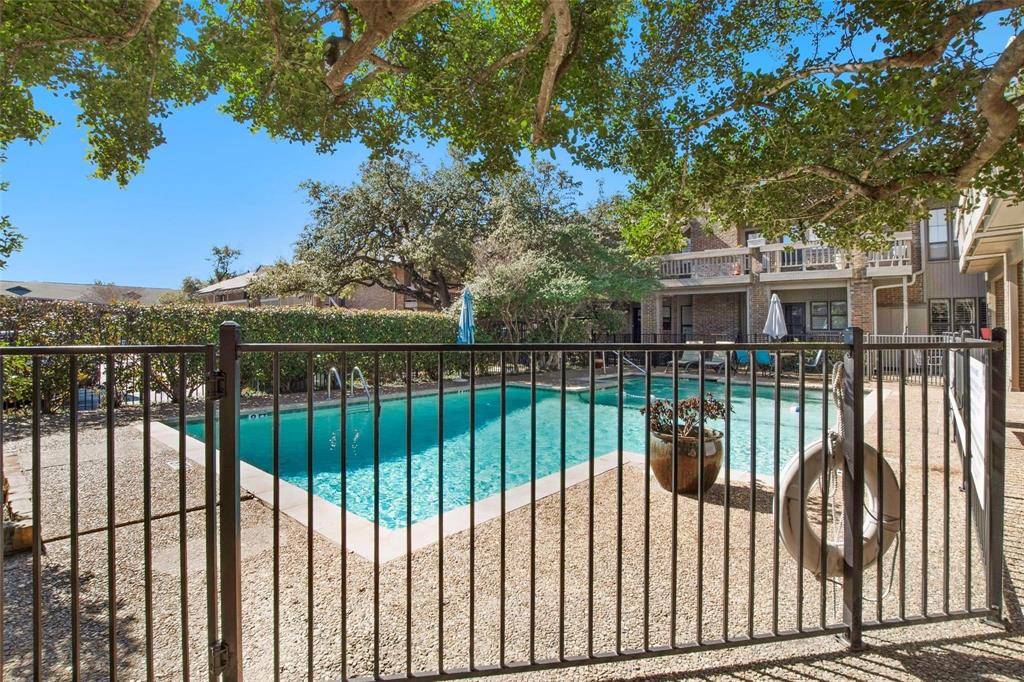 Royal Lane Condo 5800 - Residential