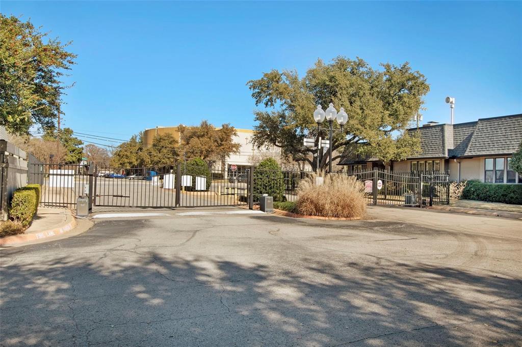 Royal Lane Condo 5800 - Residential