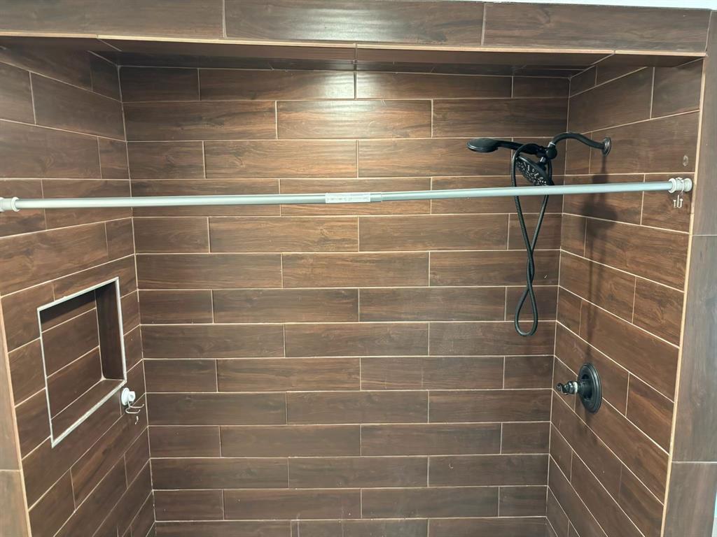 Oak Trail Shores Sec E - Residential