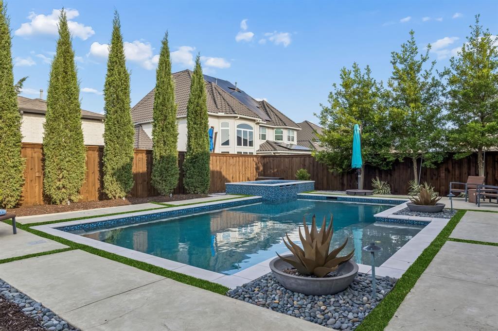 7342 Shoestring Drive