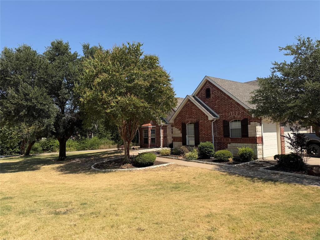 1513 Brook Lane