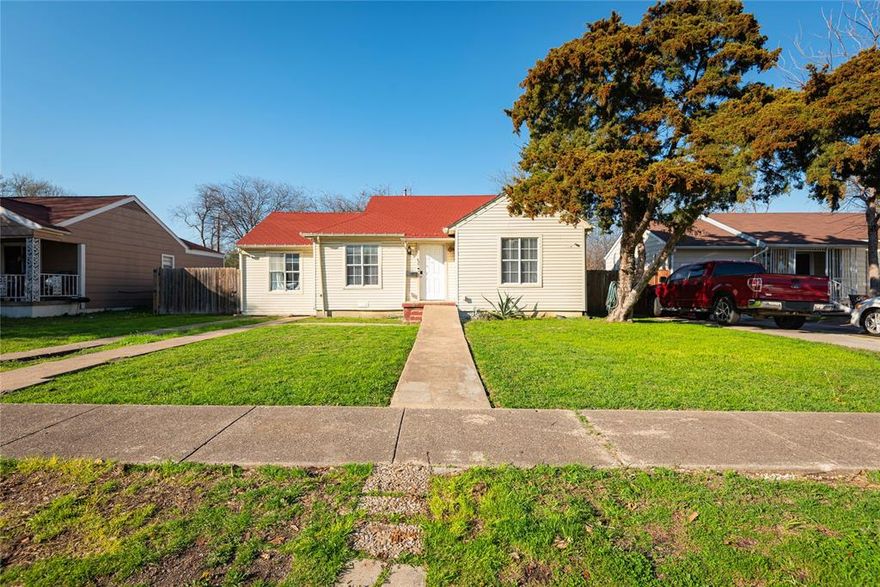 You won't want to miss this cozy three bedroom, two bath home located in the heart of Garland. This home has beautiful original wood floors in the living room and secondary bedrooms, and the interior of the home has been freshly painted! An affordable home conveniently located to shopping, to downtown Garland, and to PGBT turnpike! Schedule your private showing today!