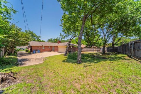 A home in DeSoto