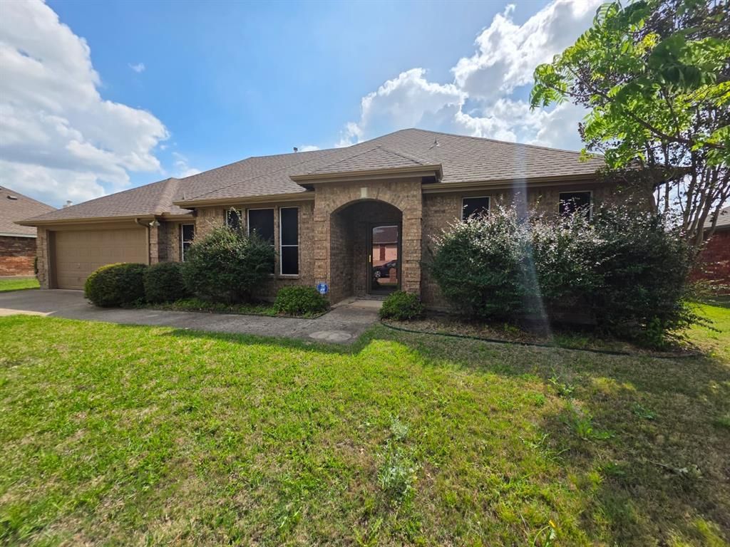 Photo of 313 Pinewood Trail, Forney, TX 75126 (MLS # 21239545)