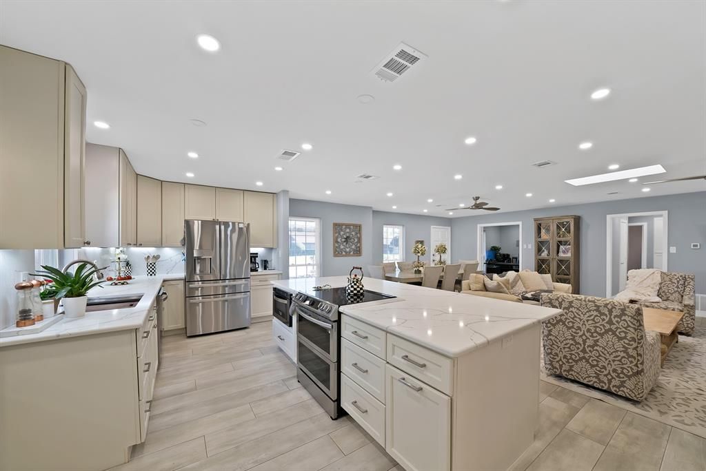 Photo of 2907 Canyon Brook Drive, Richardson, TX 75080 (MLS # 21193883)