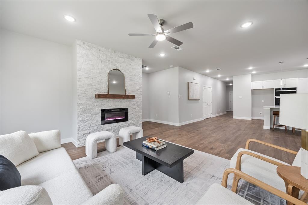 NEWTON MARTIN ABST 900 PG 580 - Residential