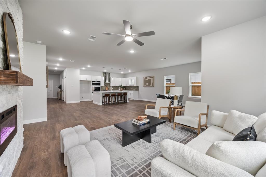 NEWTON MARTIN ABST 900 PG 580 - Residential