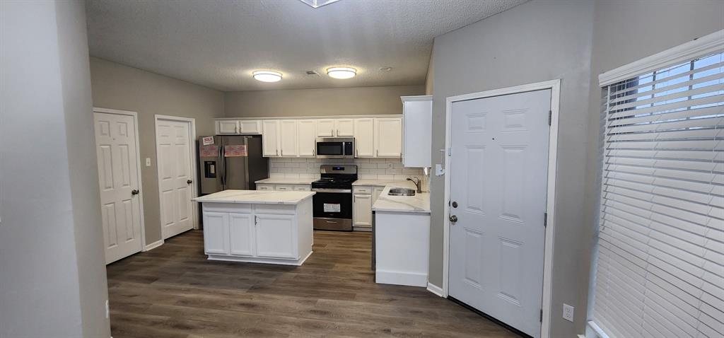 Windsor Park 03 - Residential Lease