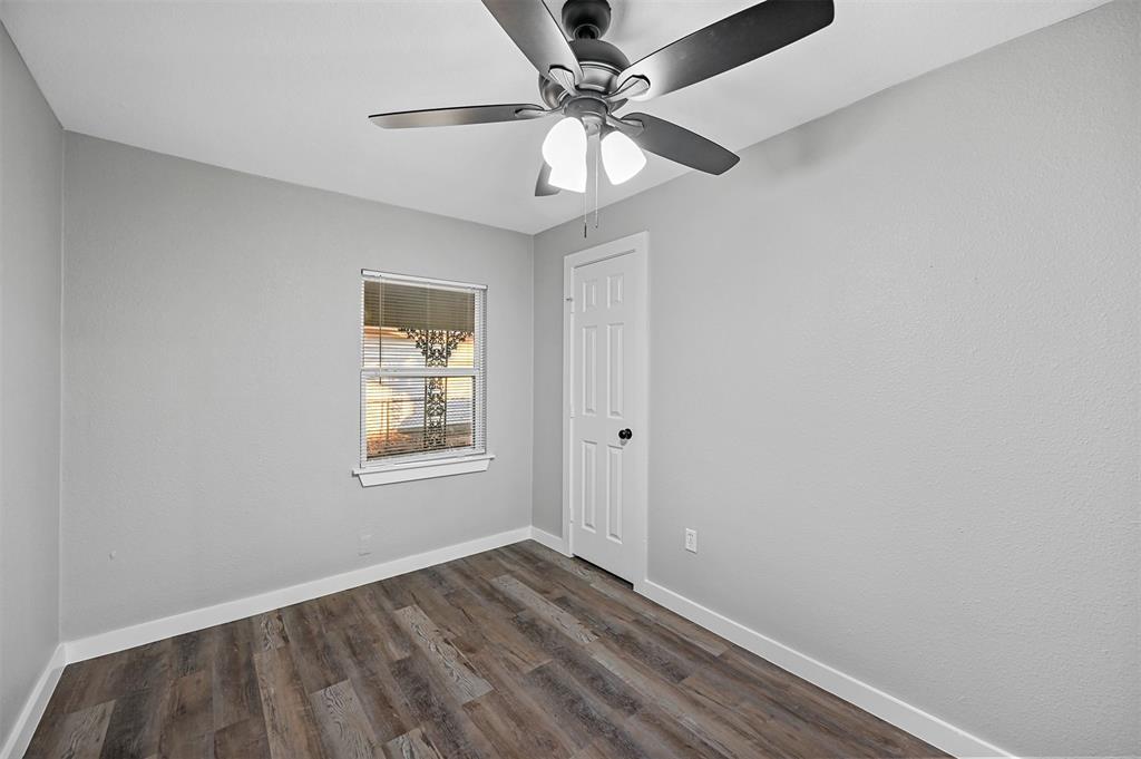 Hollowells G J Sub - Residential Lease