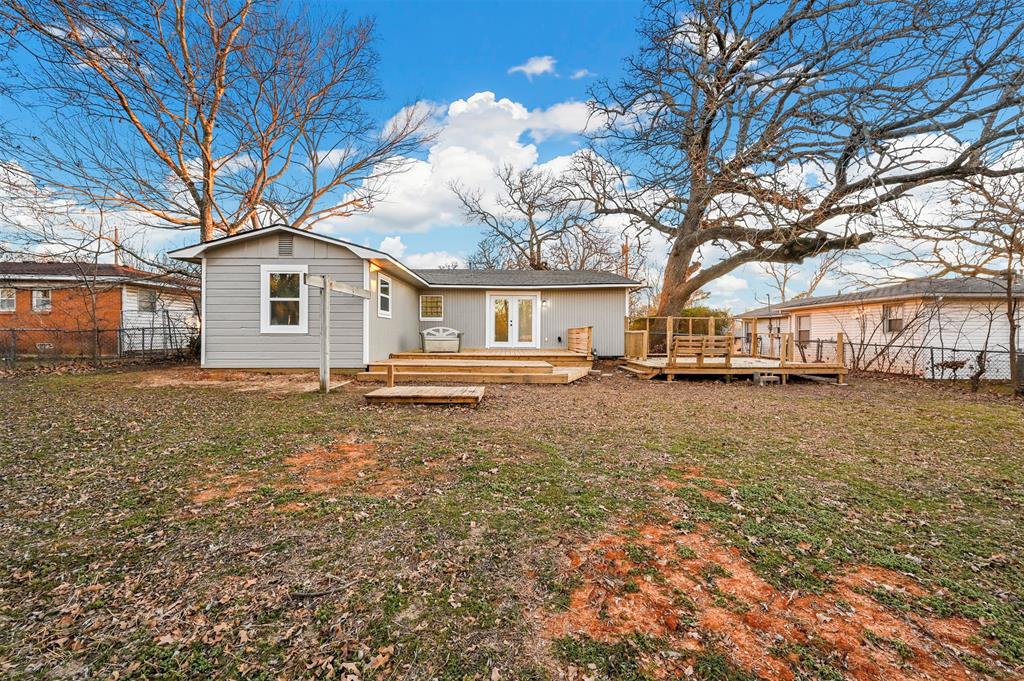 Hollowells G J Sub - Residential Lease