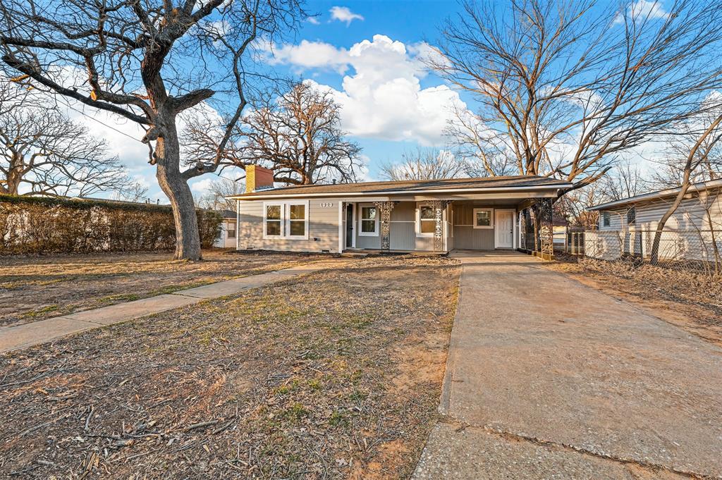 Hollowells G J Sub - Residential Lease