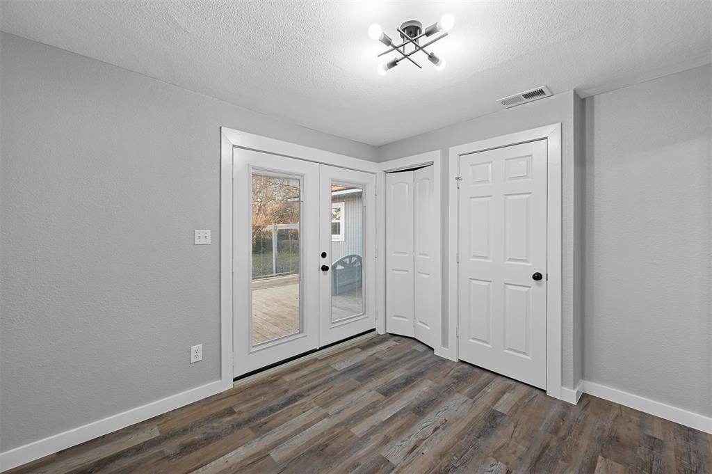 Hollowells G J Sub - Residential Lease