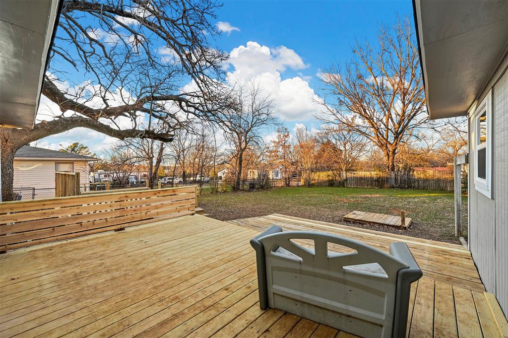 Hollowells G J Sub - Residential Lease